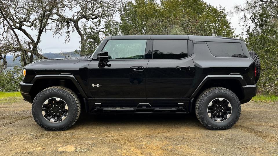 2024 GMC Hummer EV SUV