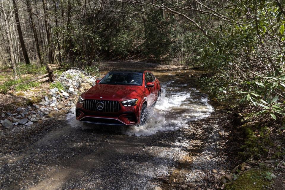 賓士新車上市不是什麼重大話題！Mercedes-AMG GLE 43/53二月份數量再少都有多達41輛新車掛牌，這才是話題！