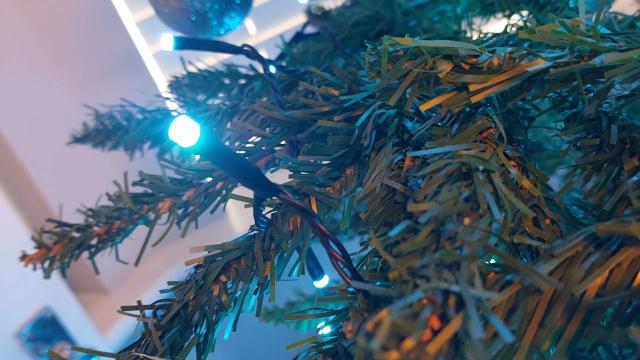 Smart Christmas lights: How to set up smart holiday decoration lights -  Reviewed