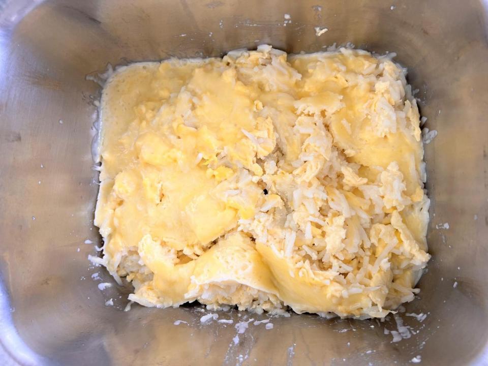 高雄岡山國小的營養午餐新寵「起司馬鈴薯蒸蛋」，經該校老師分享引起廣大迴響。（翻攝自導師臉書）