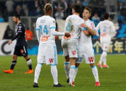 <p>Clinton N’Jie, Morgan Sanson et Maxime Lopez peuvent se congratuler : l’OM remporte un succès crucial qui lui permet de rester à un point de l’AS Monaco (2e) et de creuser l’écart avec le 4e, l’OL, désormais à six points. </p>