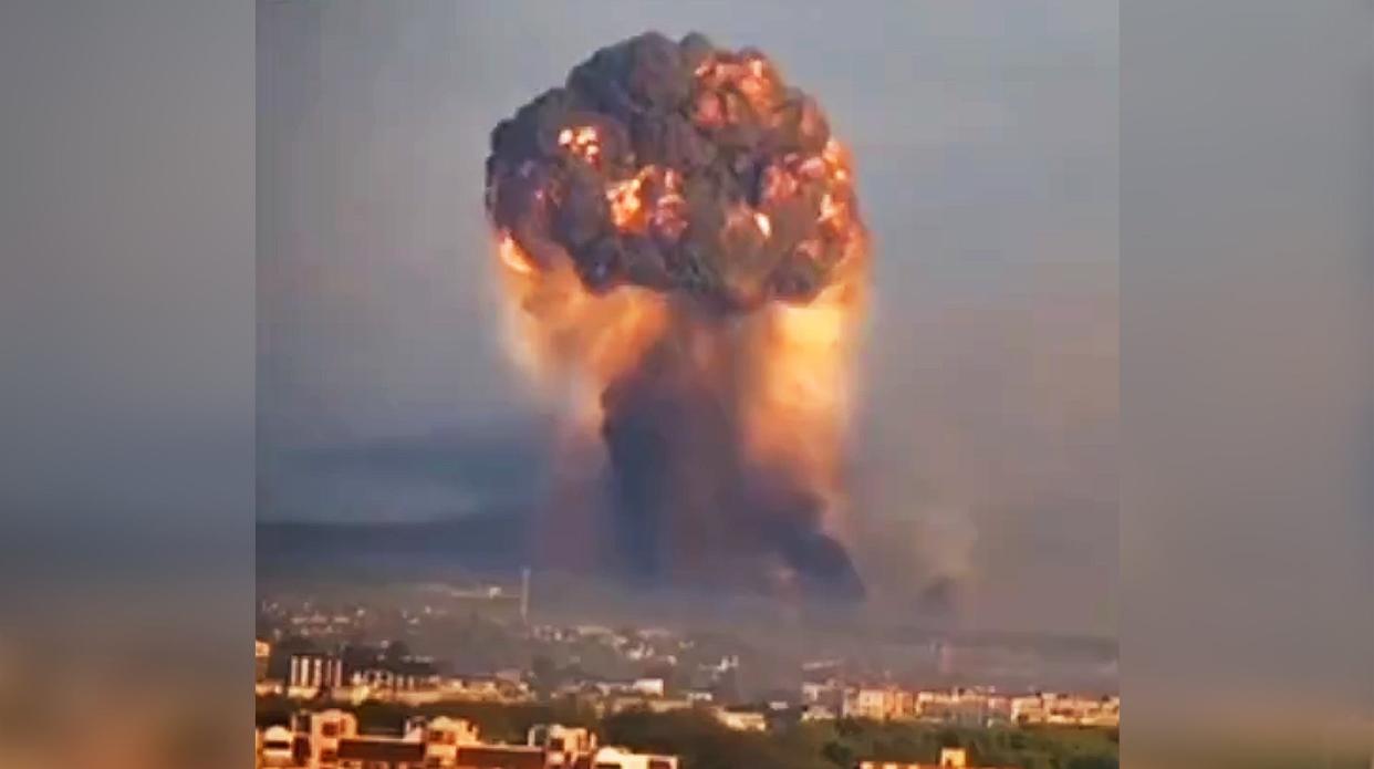 Huge explosion in Khmelnitsky, Ukraine