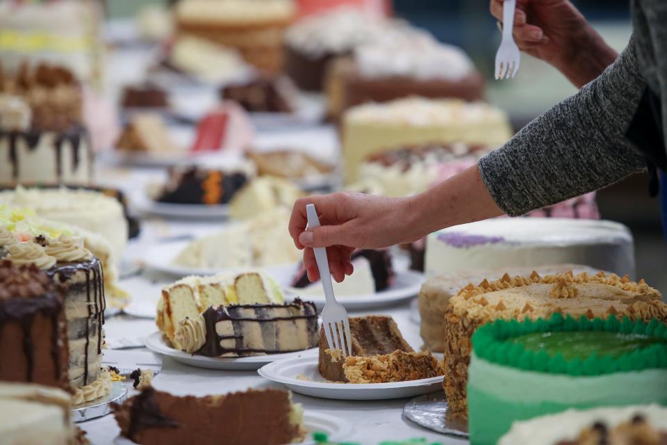 Janette Chapman and Elizabeth Coots judge the Your Favorite Cake competition at the Kentucky State Fair.