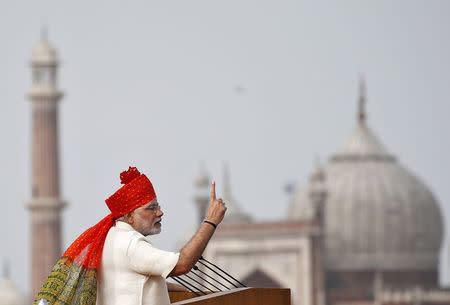 Prime Minister Narendra Modi addresses the nation from the historic Red Fort during Independence Day celebrations in Delhi August 15, 2014. REUTERS/Ahmad Masood