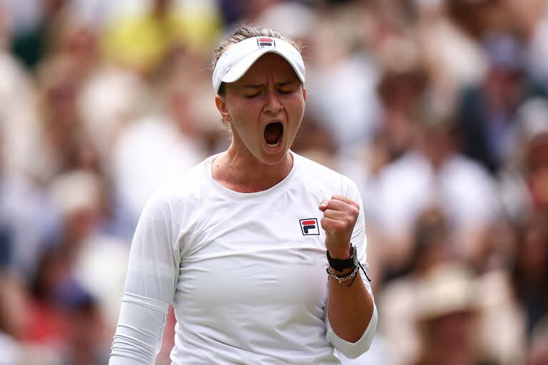 Barbora Krejcikova le dio a República Checa el segundo título consecutivo en el cuadro de singles de Wimbledon