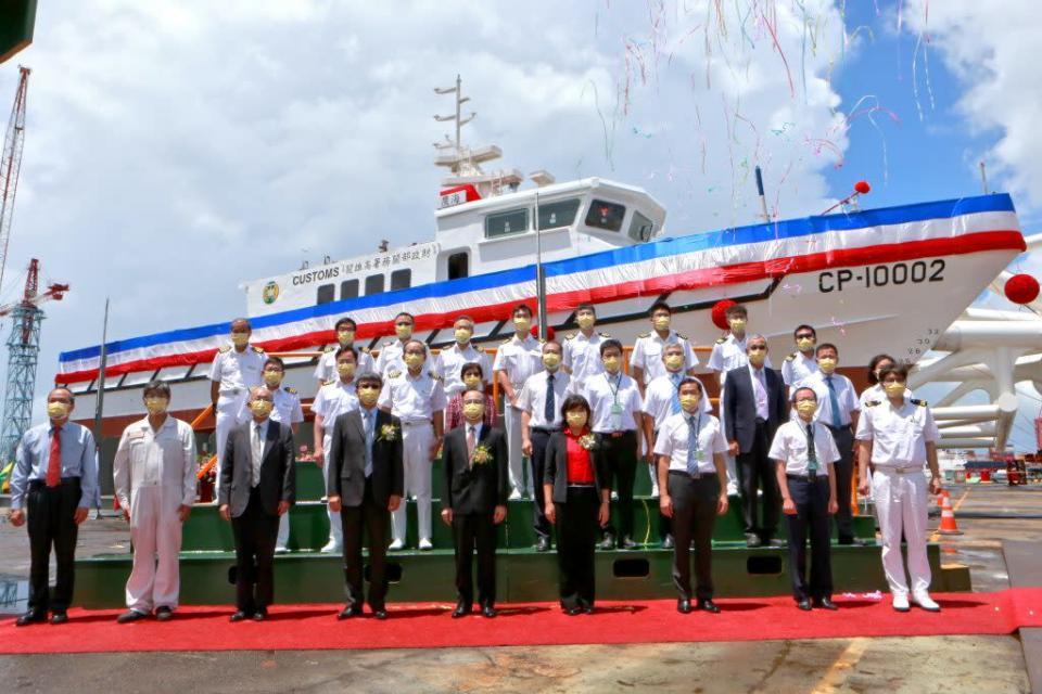 台船承造財政部關務署一百噸級巡緝艇第二艘，三十一日舉行命名暨下水典禮。（記者蔣謙正攝）