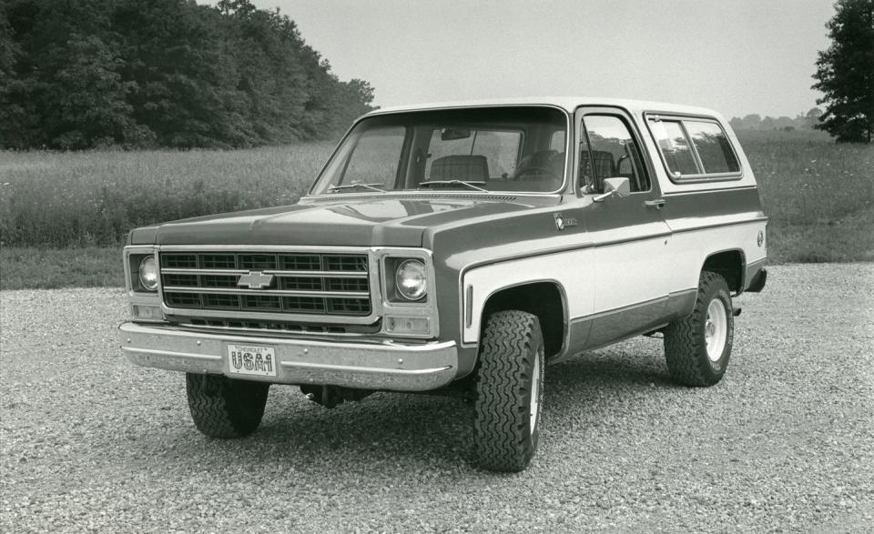 <p>First-generation Blazers had fully removable fiberglass roofs, making them fun recreational vehicles in warm climates. And because they were basically short pickups, there’s room to pack lots of gear for an extended getaway.</p>