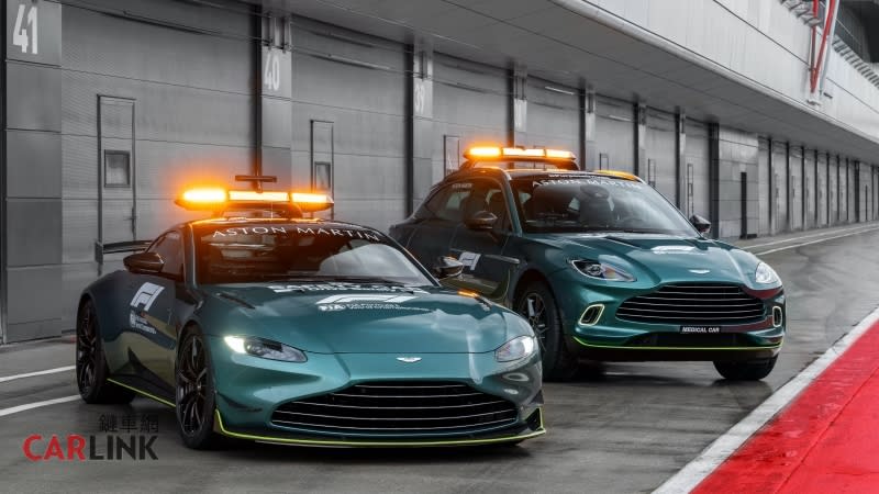 才大張旗鼓宣示要重回F1賽道的英國豪紳品牌<span>Aston Martin</span>不僅是玩真的，還越玩越大。因為除了賽車之外，新賽季的醫療車與安全車也將由DBX與Vantage取代，看慣三星芒廠徽跑在前面的車迷新賽季將有新氣象。