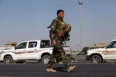 A Kurdish Peshmarga fighter is seen near Altun Kupri, between Kirkuk and Erbil, Iraq October 20, 2017. REUTERS/Azad Lashkari