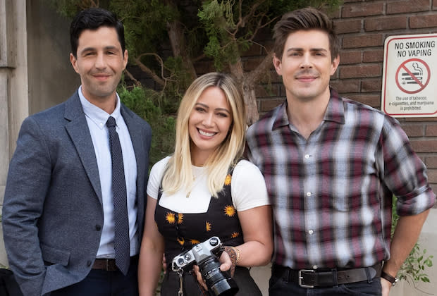 How I Met Your Father 1x03 - Josh Peck, Hilary Duff, Chris Lowell