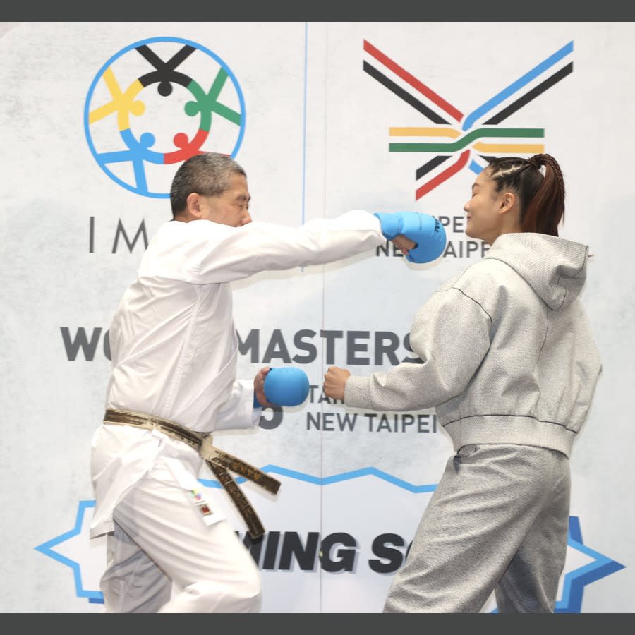 今天2025雙北世界壯年運動會倒數365天，奧運空手道銅牌得主文姿云（右）及啟蒙教線趙志才（左），兩人角色互換，將在世壯運一展身手。記者曾吉松／攝影
