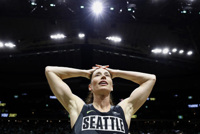 Sue Bird has jersey raised into the rafters by the Storm - ESPN Video