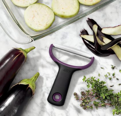 Make a 30% saving on this highly-rated large vegetable peeler