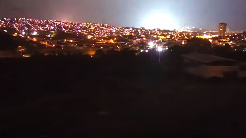 Earthquake lights spotted in Guayaquil, Ecuador, shine white. - Antonio Lira
