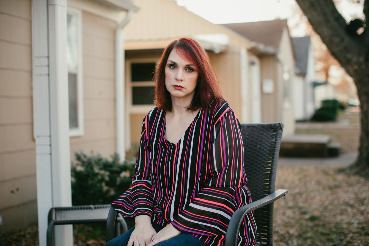 Sara Wilder outside her home in Topeka, Kansas. Wilder was a labor liaison when she was sexually harassed by a member of her local United Way&rsquo;s board of directors. (Photo: Chase Castor for HuffPost)