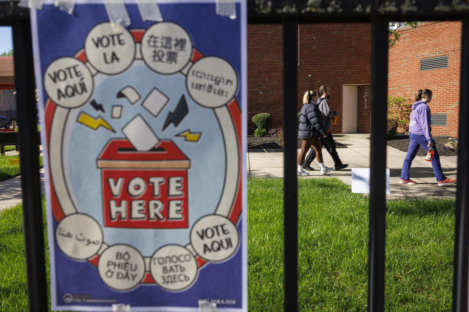 Voters in the 47th Ward arrive at the William B. Moore Manor apartments, to vote in the state's primary election, Tuesday, April 23, 2024, in Philadelphia. (Alejandro A. Alvarez/The Philadelphia Inquirer via AP)