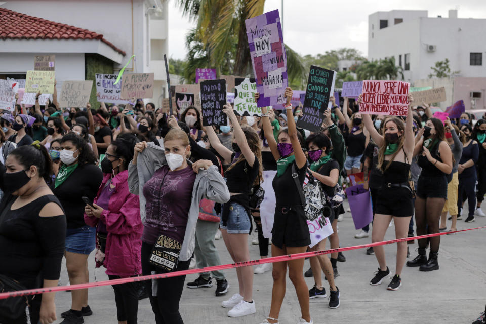 CANCUN, MEXICO - MARCH 08: Woman protest during a demonstration as part of the International Women's Day on March 8, 2021 in Cancun, Mexico. (Photo by Medios y Media/Getty Images)