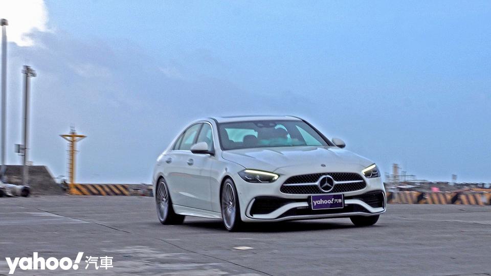 2021 Mercedes-Benz C-Class C300 Sedan東北角試駕！內斂化的新古典浪漫！