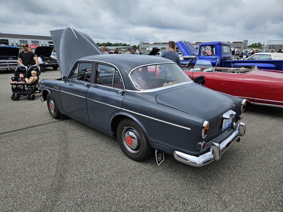 1964 volvo 122 s at m1 concourse vintage cars and coffee 2024