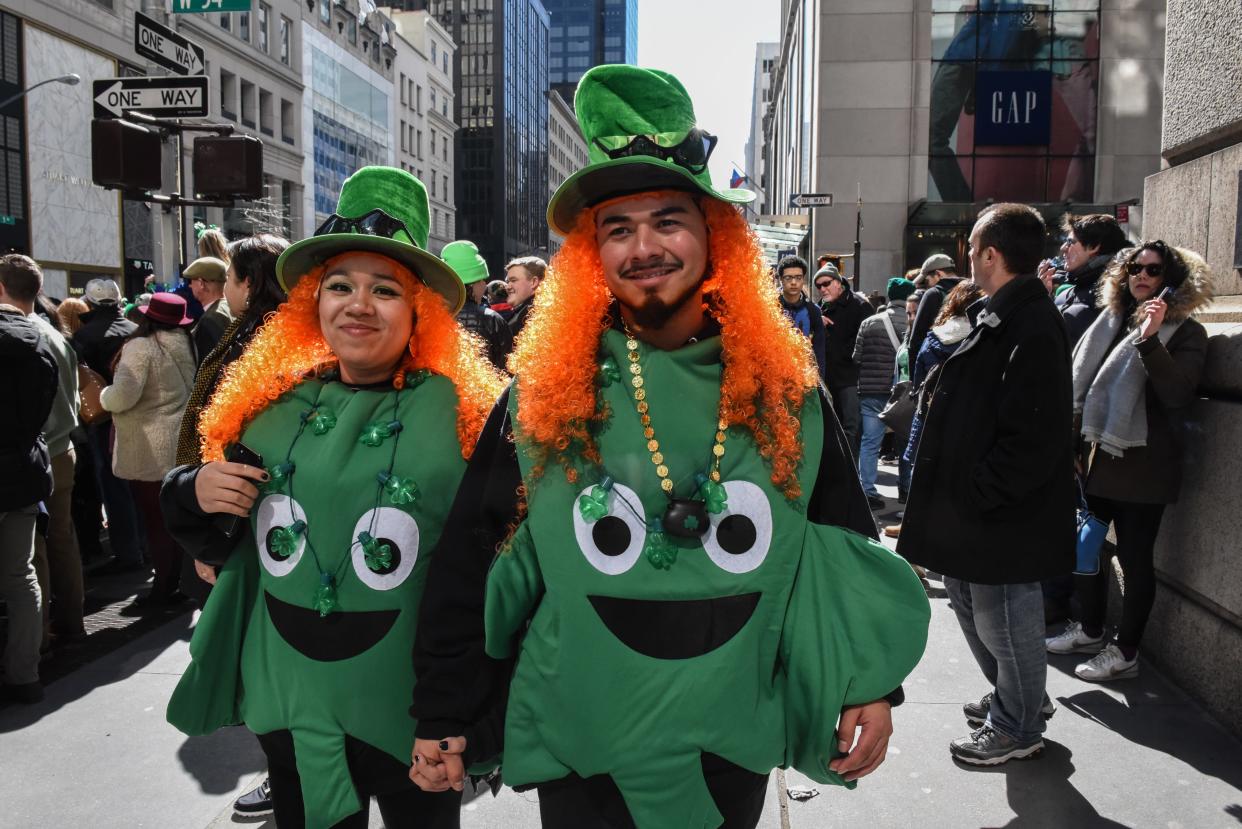 NEW YORK, NY - MARCH 17: People participate on the sidelines of the annual St. Patrick's Day parade along 5th Ave. on March 17, 2018 in New York City. New York's Saint Patrick's Day parade is the largest in the world. (Photo by Stephanie Keith/Getty Images) ORG XMIT: 775141848 ORIG FILE ID: 933084024