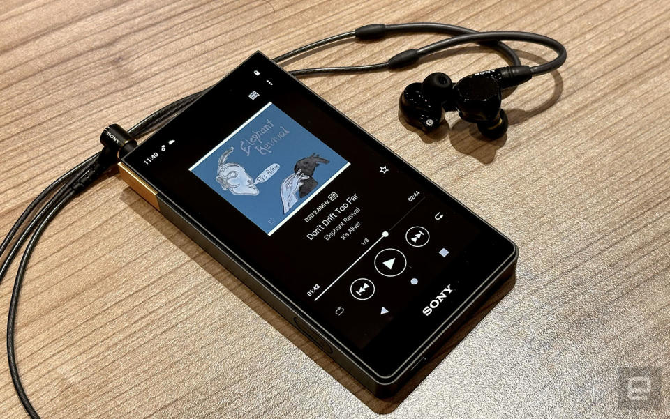 Sony Walkman NW-ZX707