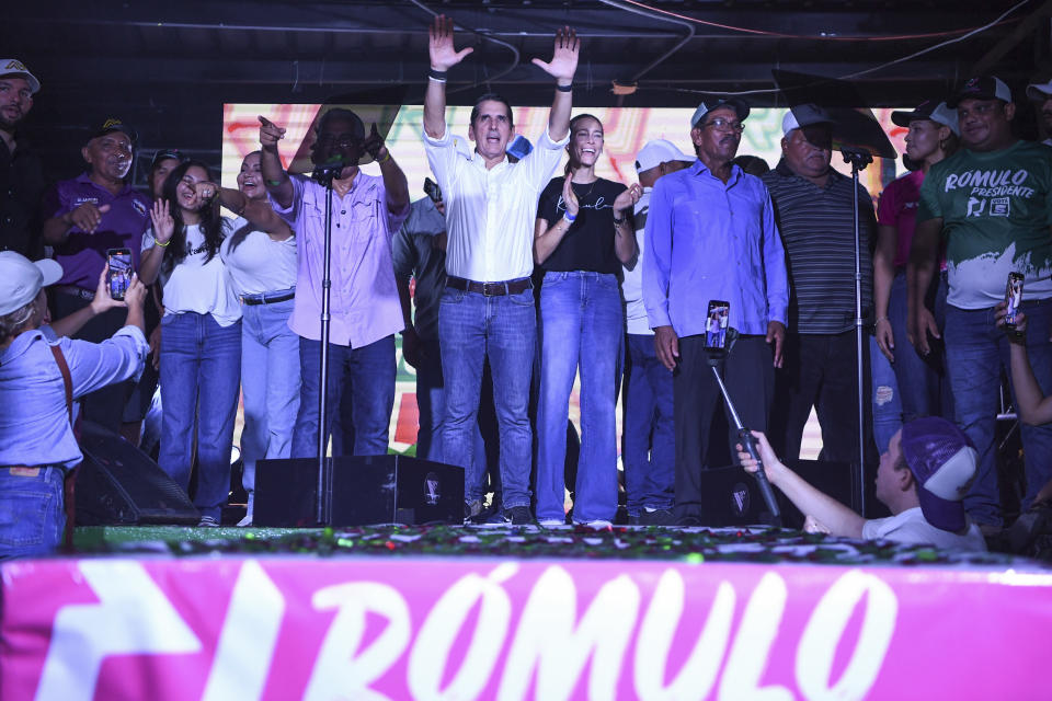 Romulo Roux, presidential candidate for Democratic Change, addresses supporters during a closing campaign rally in Panama City, Sunday, April 28, 2024. Panama will hold general elections on May 5. (AP Photo/Agustin Herrera)