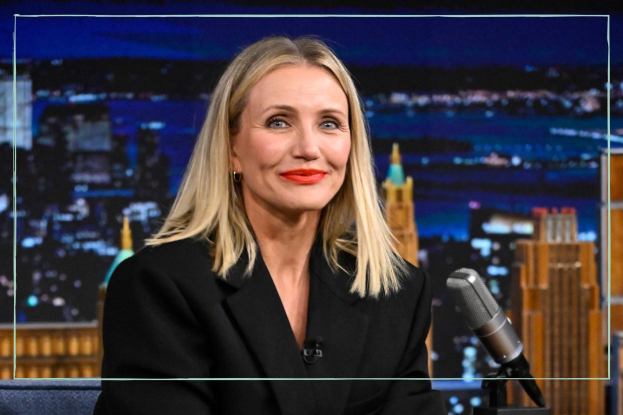  Cameron Diaz on The Tonight show with Jimmy Fallon. 