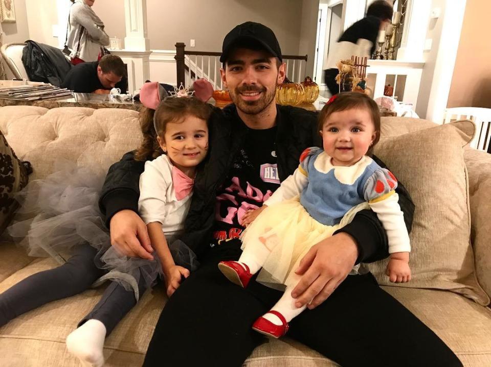 Looks like Joe Jonas dressed up as the Best Uncle Ever for Halloween in 2017.