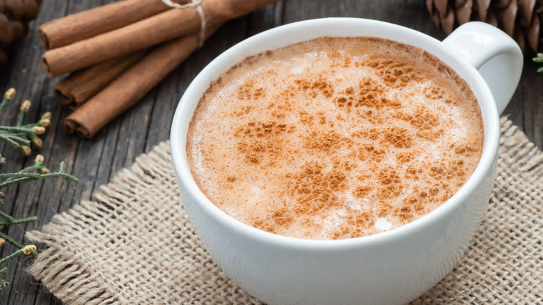 cinnamon salep drink in mug