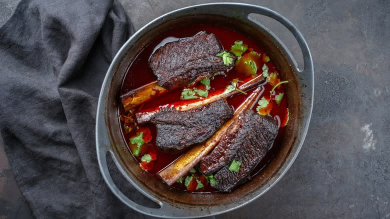 braising short ribs in wine