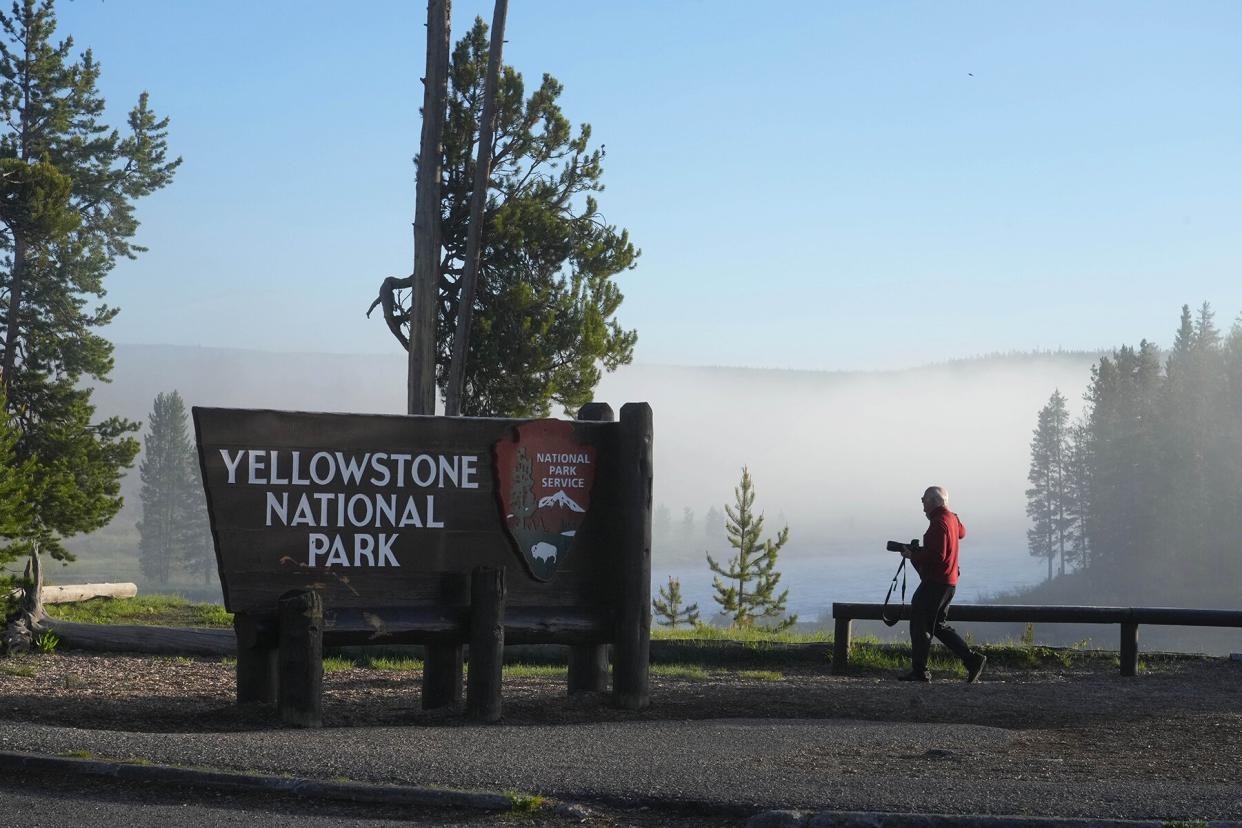 A sign for Yellowstone National Park