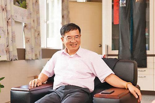 國立高雄科技大學校長楊慶煜遭控護航大老闆取得博士學位。（翻攝高科大官網）