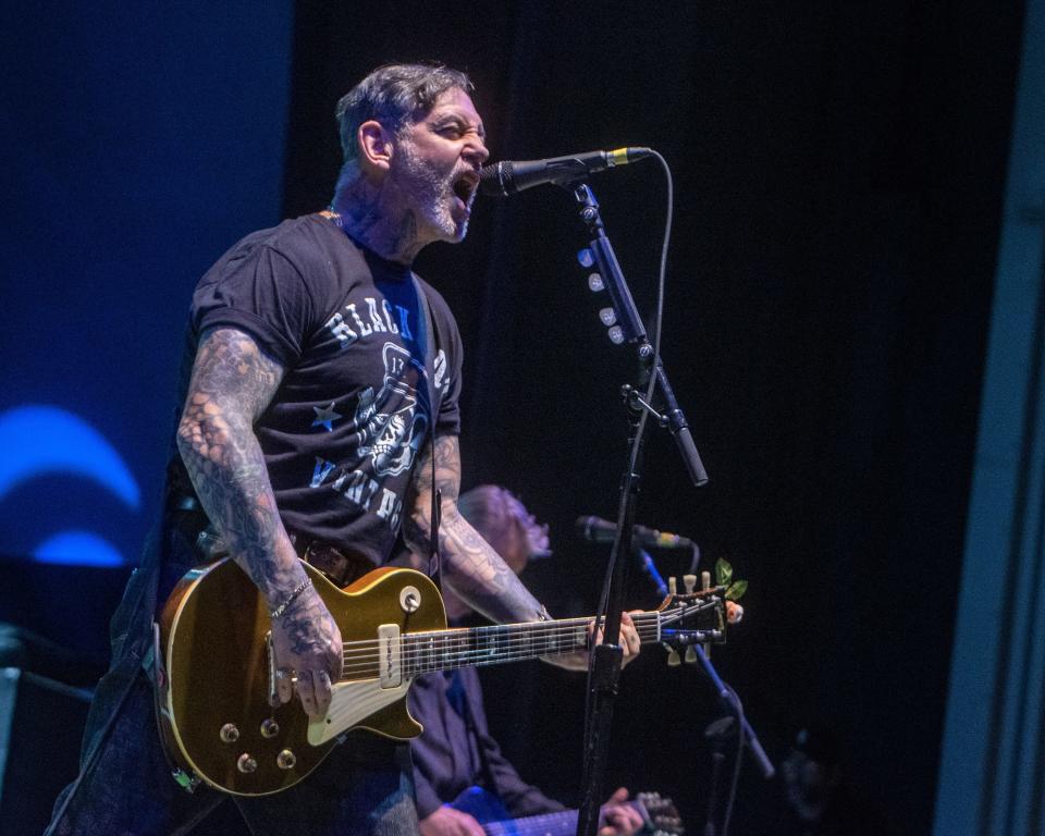 Mike Ness fronting Social Distortion at Stage AE.