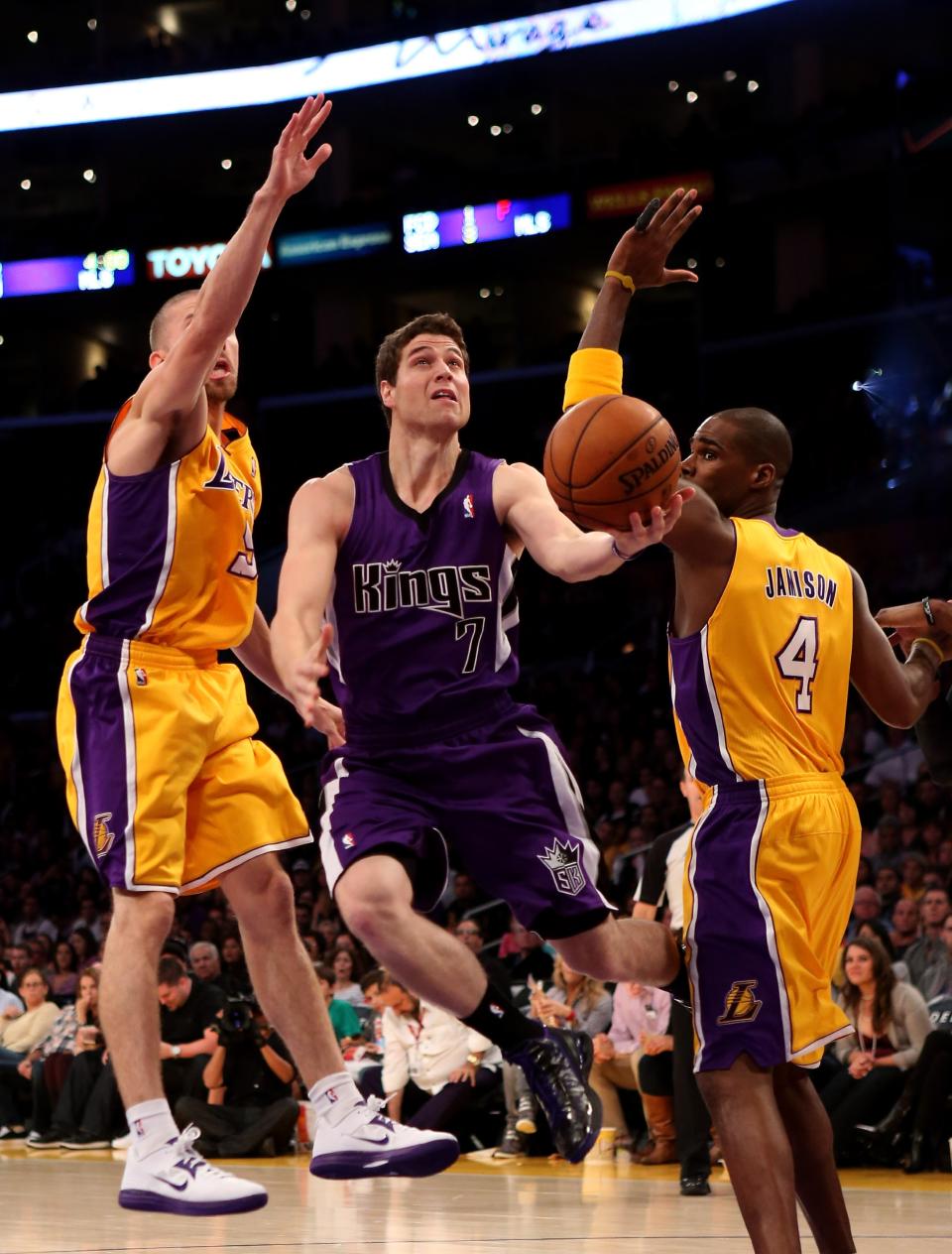 Sacramento Kings v Los Angeles Lakers