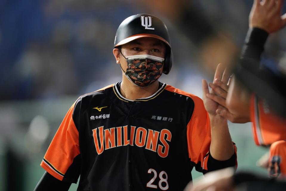 鄭鎧文連2場開轟，今奪單場MVP。特約攝影游智勝/攝