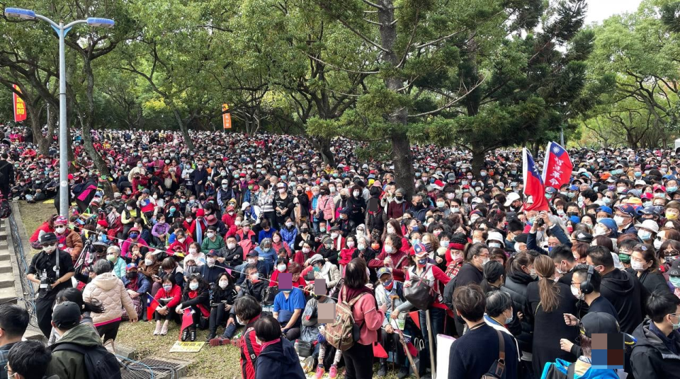 韓粉擠爆大安森林公園只為一睹人氣天王韓國瑜（圖／翻攝自韓國瑜臉書）