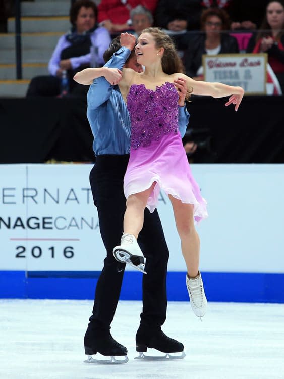 Alexandra Paul y Mitchell Islam en una competición