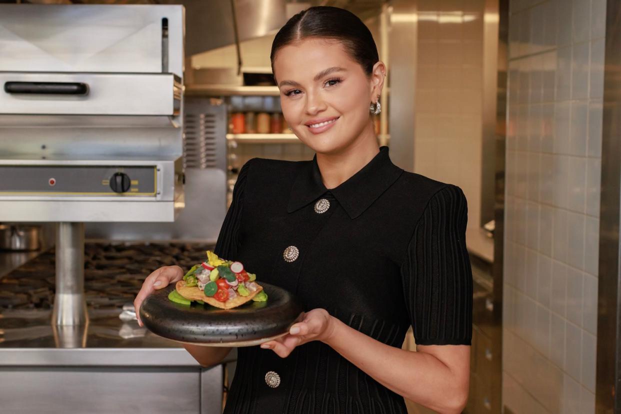 <p>Food Network</p> Selena + Restaurant on the Food Network