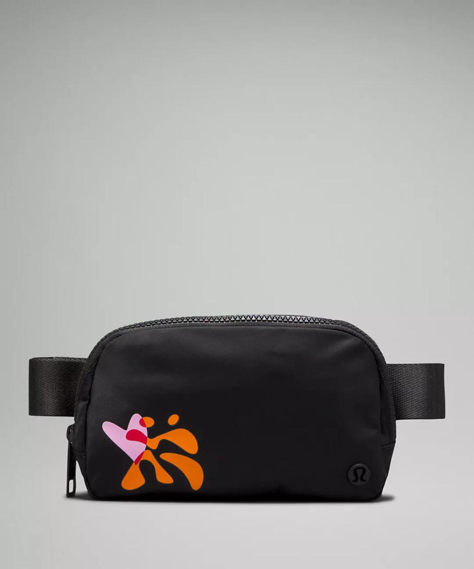 Everywhere Belt Bag 1L. Image via Lululemon.