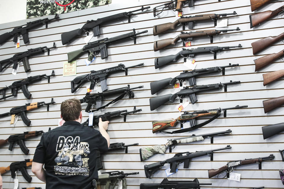 Image: Guns are displayed inside the DSA Inc. store in June, 2016 in Lake Barrington, Illinois. (Scott Olson / Getty Images file)