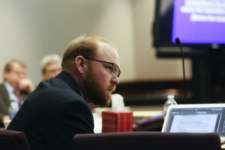 Travis McMichael, accusé du meurtre de Ahmaud Arbery, dans le tribunal de Brunswick, dans l'État américain de Géorgie, le 23 novembre 2021
 - POOL © 2019 AFP