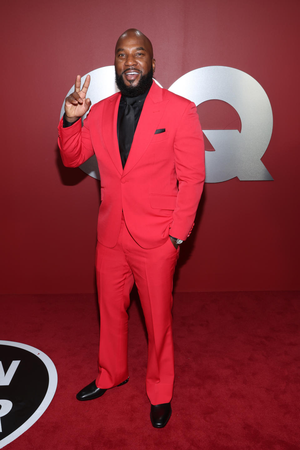 Jeezy wearing red