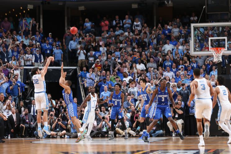 UNC's Luke Maye (32) hits the game-winning shot against Kentucky on Sunday. 