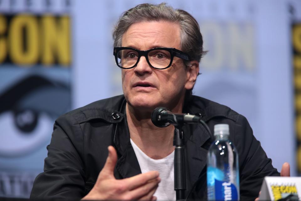 Casual day just got better with Colin Firth stunning in a black T-shirt and pant to match