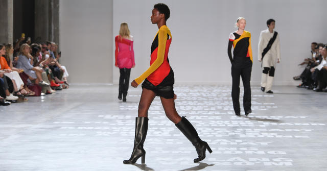 Helmut Lang Spring 2024 Ready-to-Wear Collection at NYFW, Photos