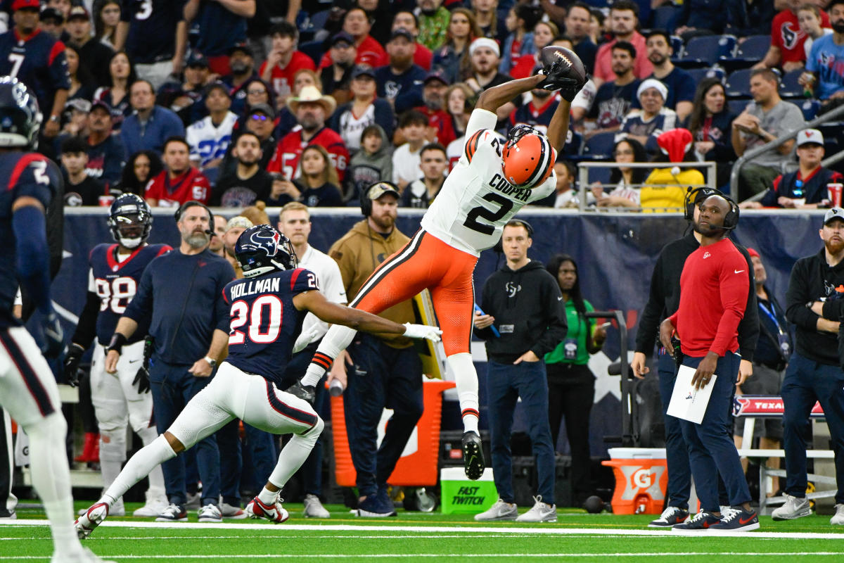 Browns look for rare playoff win over Texans