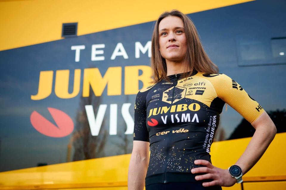 Jumbo-Visma rider in tour de france kit