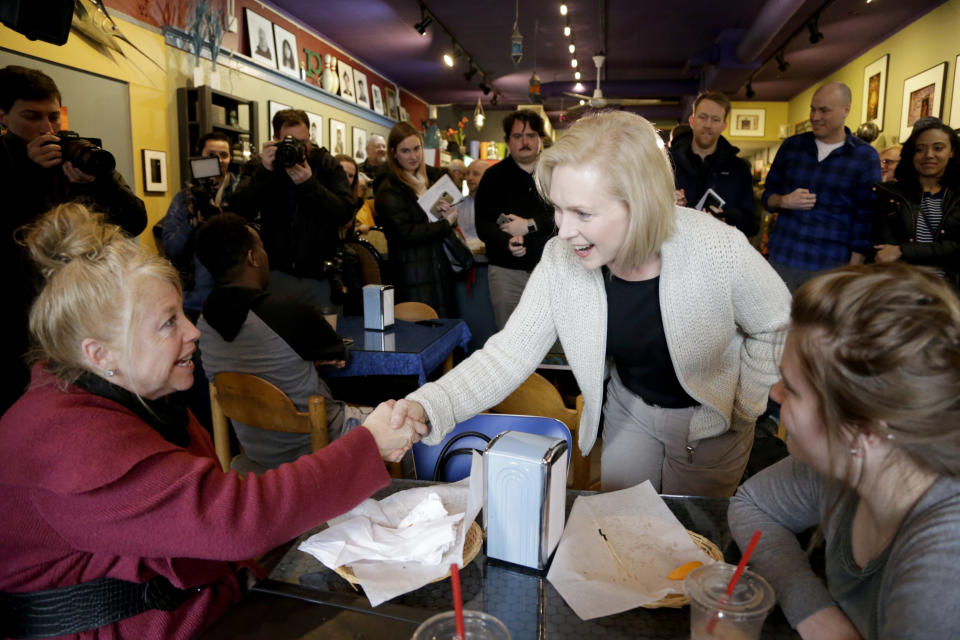 Gillibrand greets voters at the Pierce Street Coffee Works caf&eacute; in Sioux City, Iowa, on Friday. At that stop and others, she pitched herself&nbsp;as a Democrat capable of attracting support from rural voters who could prove crucial to Democratic hopes&nbsp;of winning the White House in 2020. (Photo: ASSOCIATED PRESS/Nati Harnik)