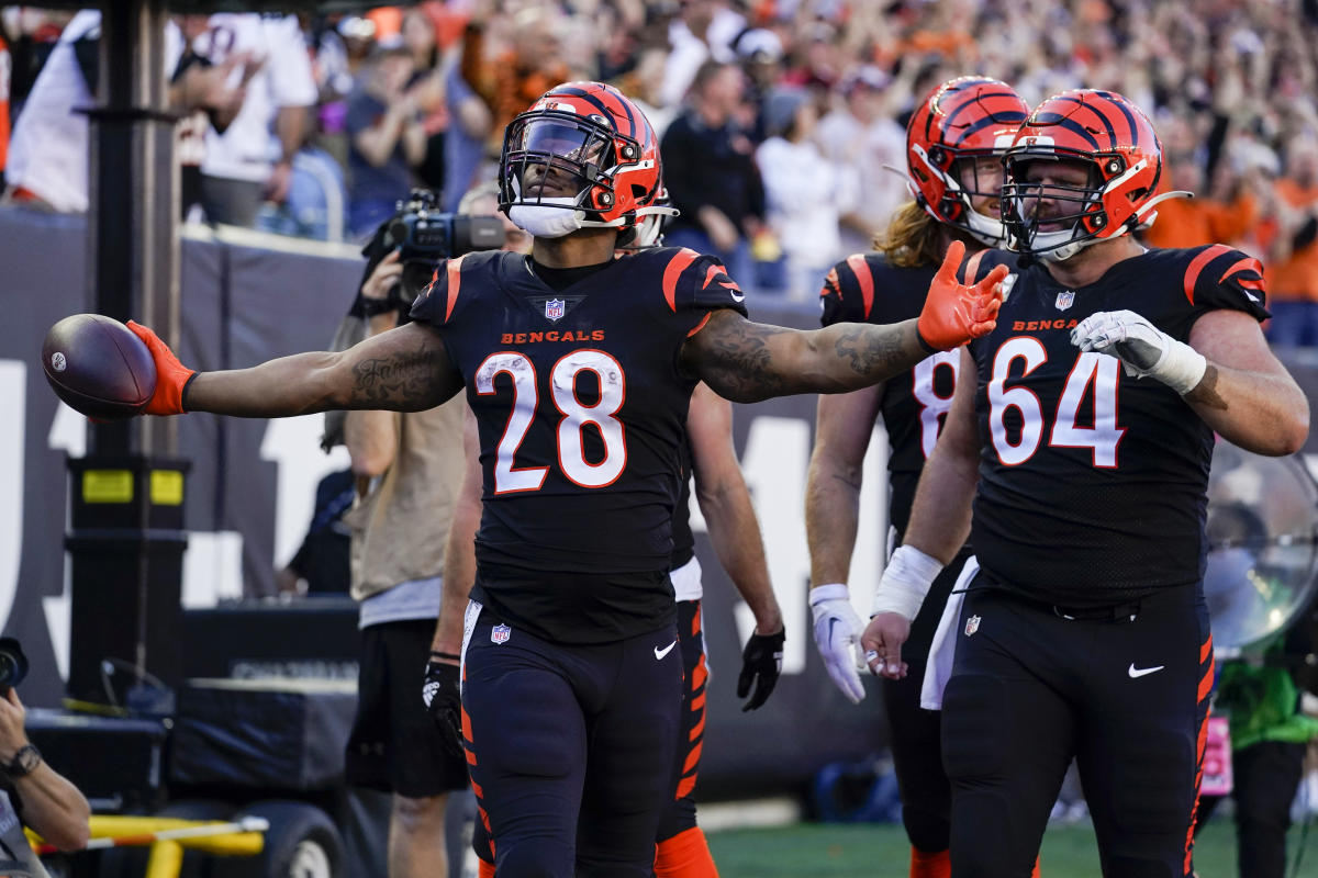 NFL Fantasy Football: Bengals RB Joe Mixon, Bears QB Justin Fields put up  bombs