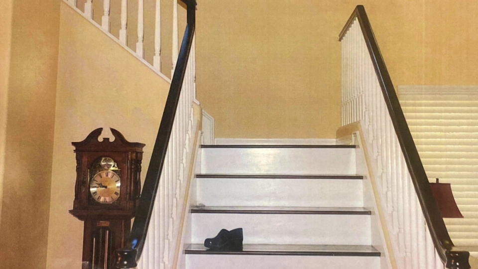 A lone shoe on the staircase of the Sills family's San Clemente, California, home. / Credit: Orange County Superior Court